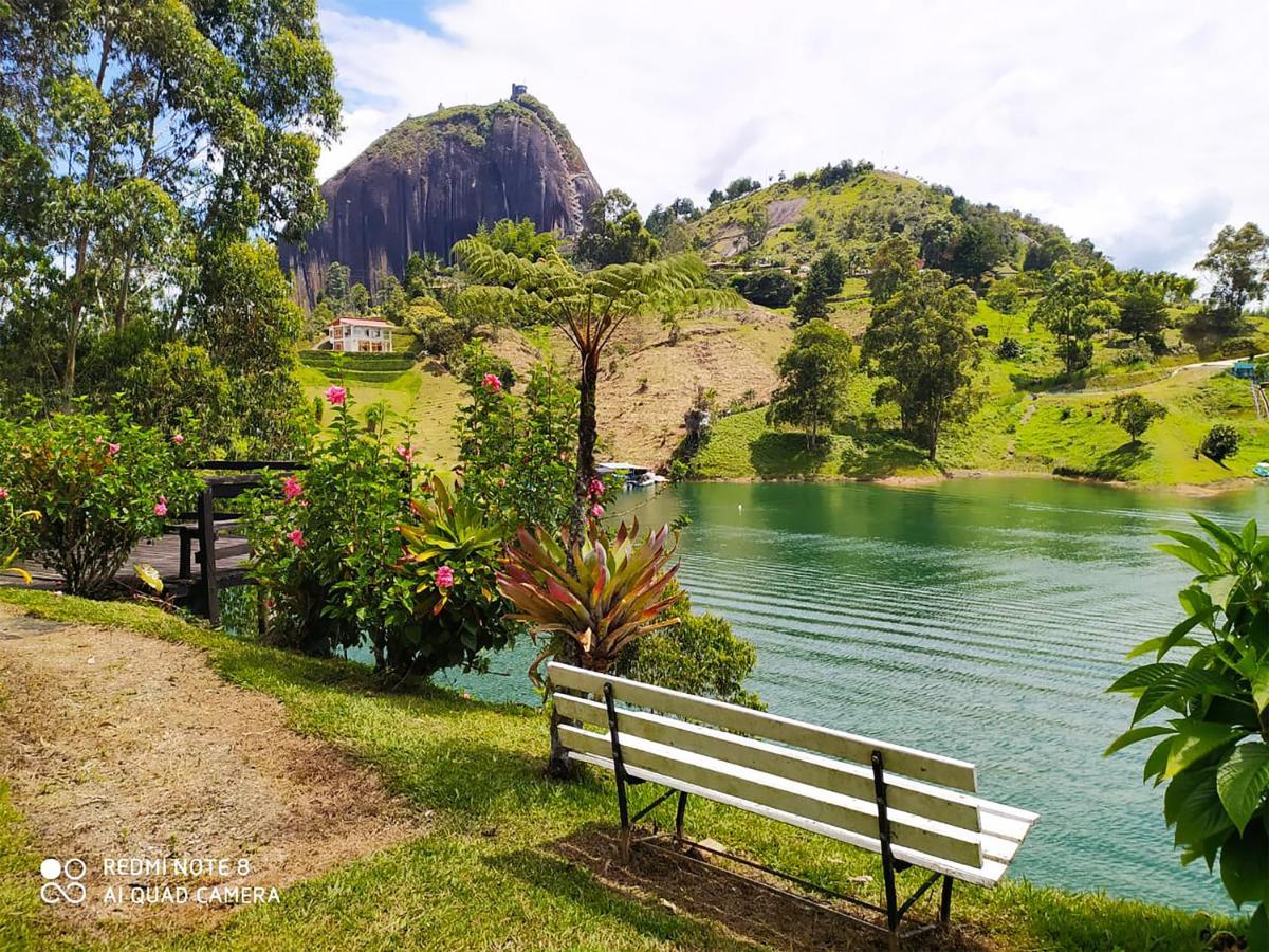 Ecolodge Bahia Del Penon Guatape Luaran gambar
